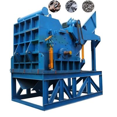 El uso de la máquina de trituración de desechos de acero y metal para triturar y reciclar residuos