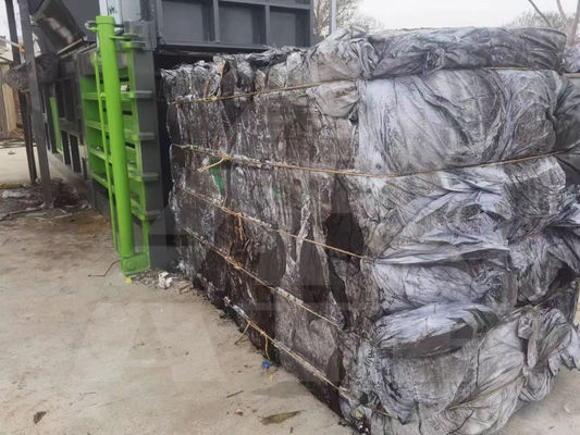 Operación automática de papel de desperdicio Prensa de embalaje para botellas de plástico Ropa de mascotas latas