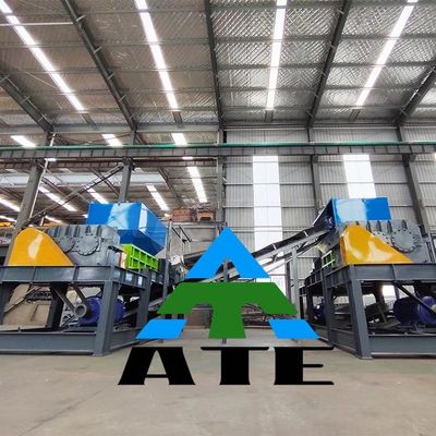 Trituradora de doble eje de 30 kW para triturar desechos de plástico y metales en la planta de reciclaje de neumáticos