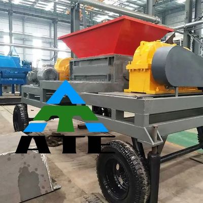 Trituradora de doble eje de 30 kW para triturar desechos de plástico y metales en la planta de reciclaje de neumáticos
