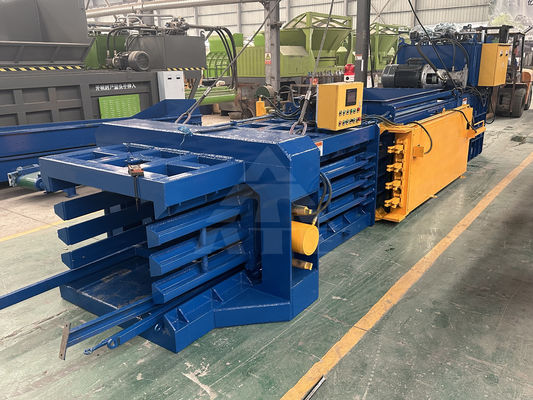 Máquina de embalaje de compresión de ropa usada Embalaje horizontal con botellas de plástico