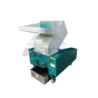 Máquina de trituración industrial de plástico para alimentos para mascotas de reciclaje de PVC tamaño 500*300