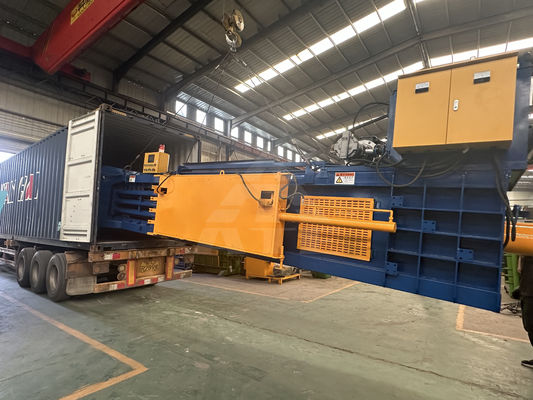 Máquina de embalaje horizontal de 8000 kg de capacidad para embalaje de botellas de plástico y latas de ropa
