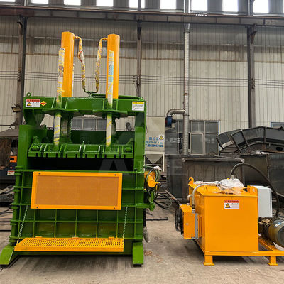 Baler hidráulico vertical de 30 toneladas para comprimir material de embalaje de plástico y duradero