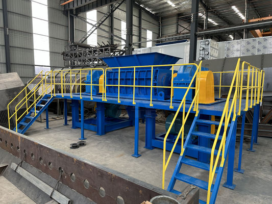 Máquina de trituración de metales de doble eje para reciclaje personalizado en varias industrias