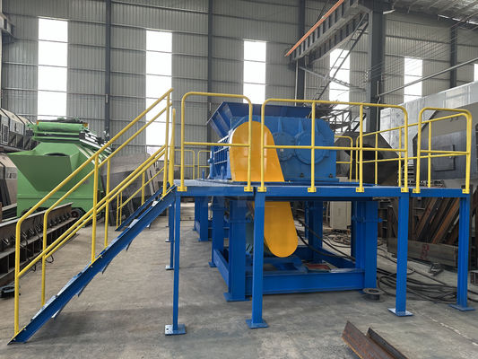 Cuchillas de trituradoras industriales para una fácil operación Trituración de neumáticos de desecho Obras de construcción
