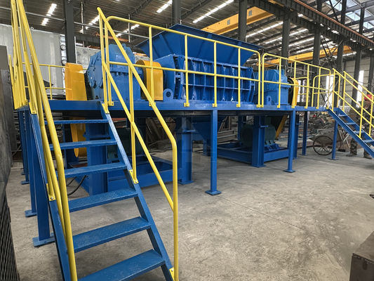 Cuchillas de trituradoras industriales para una fácil operación Trituración de neumáticos de desecho Obras de construcción