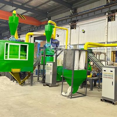 Máquina de trituración de residuos electrónicos de PCB para el reciclaje de paneles solares de energía verde