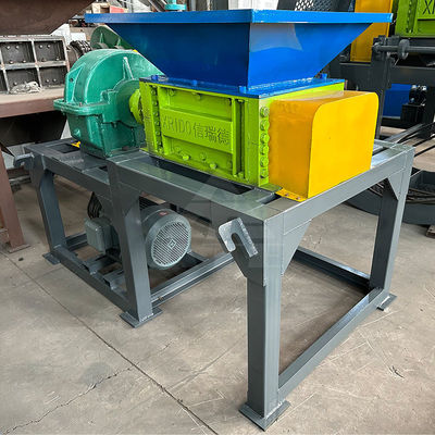 Máquina de trituración de mini chatarra de metal multifunción para la tienda de alimentos y el reciclaje de plástico