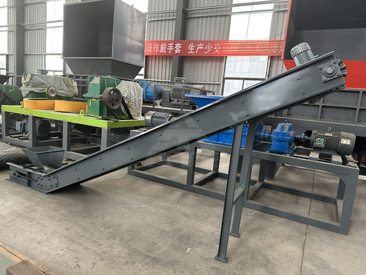 Trituradora de doble eje de 50 kW para palets de madera y desechos de metal/sistema transportador de plástico