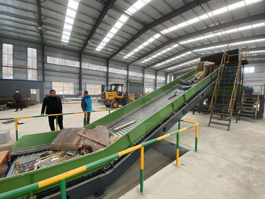 200-2200mm Tamaño de entrada Trituradora automática de doble eje para plásticos y chatarra de metal