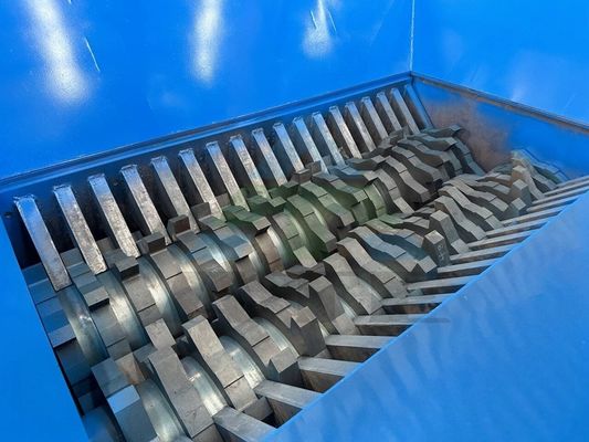 Trituradora de acero de control PLC para el reciclaje de neumáticos y la producción de polvo de caucho