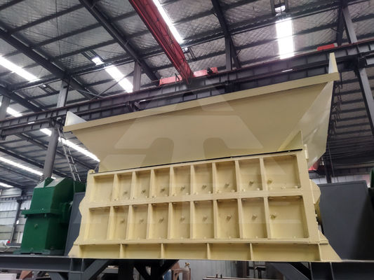 Tipo de dos ejes automático de doble ejes trituradora de chatarra de metal de tubería de plástico para el reciclaje