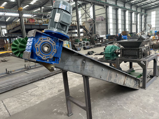 Trituradora de 50 kW de potencia única para las necesidades de desintegración de papel plástico y chatarra de metal