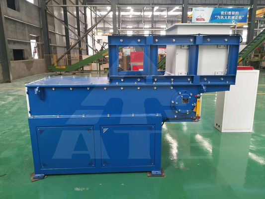 2850 kg de un solo eje de desechos de cartón triturador para madera de plástico metal en la India ventaja