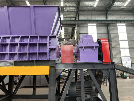 Máquina de trituración de plástico de doble eje para reciclaje de metal compacto de chatarra de caucho de cobre 2000m